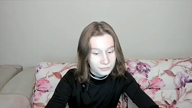 Snapshot of EnigmaSee chatting on 01-04-25, 02:35 EnigmaSee online show from 01-04-25, 02:35