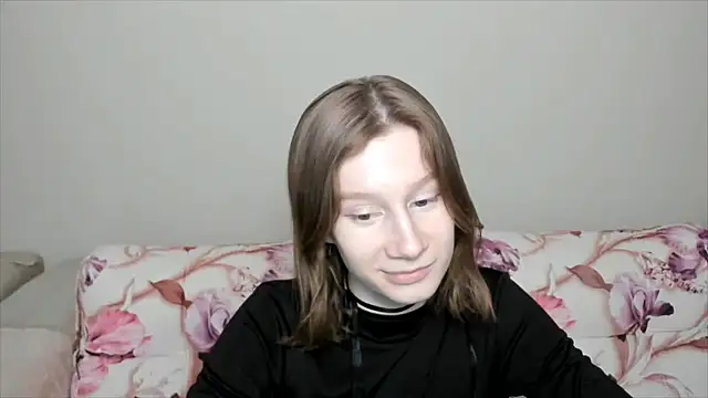 Snapshot of EnigmaSee chatting on 01-06-25, 01:08 EnigmaSee online show from 01-06-25, 01:08