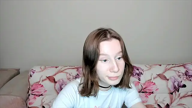 Snapshot of EnigmaSee chatting on 01-09-25, 11:25 EnigmaSee online show from 01-09-25, 11:25