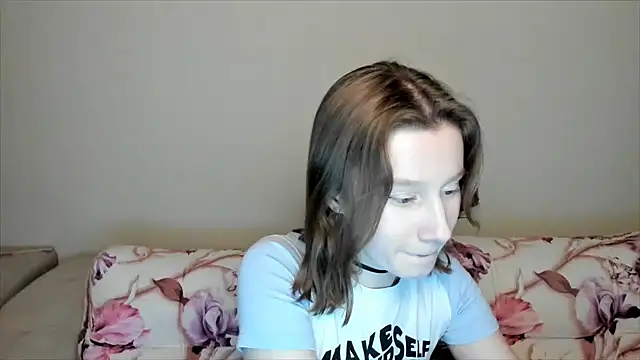 Snapshot of EnigmaSee chatting on 01-14-25, 02:43 EnigmaSee online show from 01-14-25, 02:43