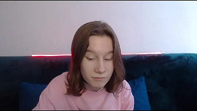 Snapshot of EnigmaSee chatting on 02-01-25, 06:00 EnigmaSee online show from 02-01-25, 06:00