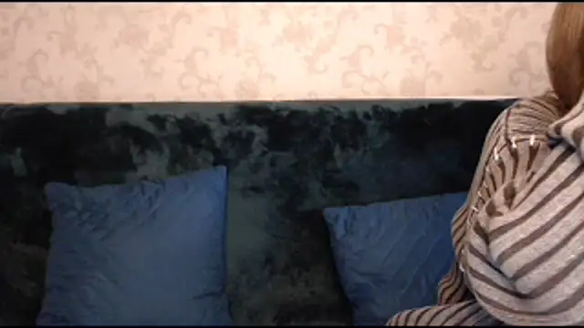 Snapshot of EnigmaSee chatting on 02-14-25, 08:31 EnigmaSee online show from 02-14-25, 08:31