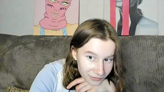 Snapshot of EnigmaSee chatting on 03-18-25, 02:48 EnigmaSee online show from 03-18-25, 02:48