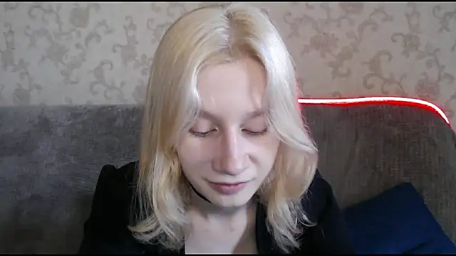 Snapshot of EnigmaSee chatting on 09-22-25, 02:02 EnigmaSee online show from 09-22-25, 02:02