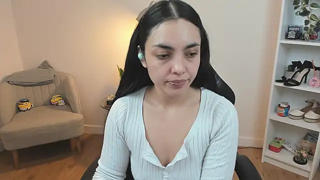 BellaEvans  online show from 01-28-25, 05:54