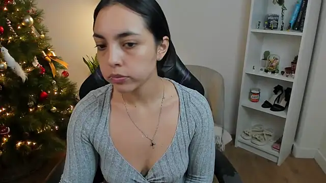  BellaEvans  online show from 12-18-25, 05:46