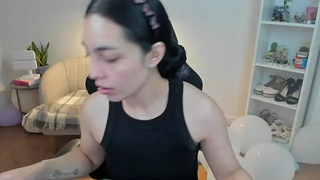  BellaEvans  online show from 04-11-26, 04:50