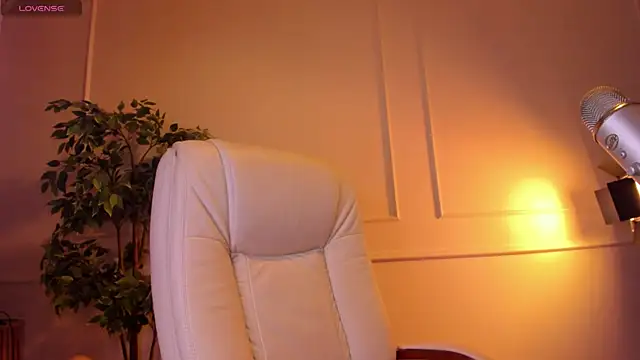 AdalynGlows online show from 03-05-26, 05:31