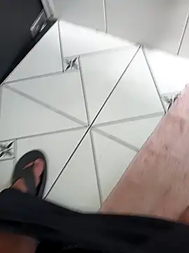 Snapshot of lobomisterioso13 chatting on 12-15-24, 12:38 lobomisterioso13 online show from 12-15-24, 12:38