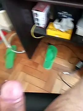 Snapshot of lobomisterioso13 chatting on 12-23-24, 02:17 lobomisterioso13 online show from 12-23-24, 02:17