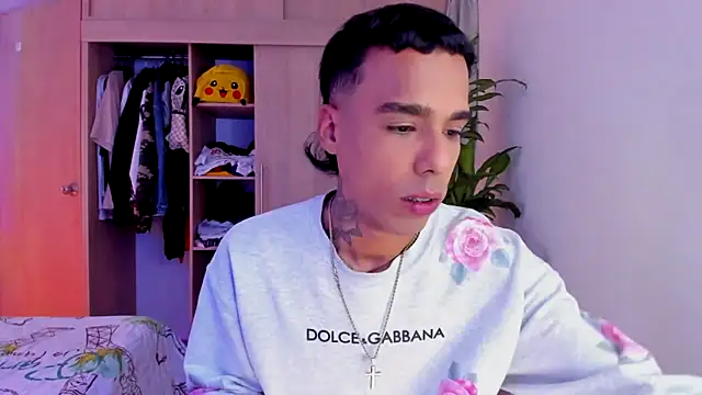 Snapshot of aldrinwhite chatting on 11-17-25, 07:30 aldrinwhite online show from 11-17-25, 07:30