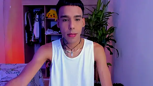 Snapshot of aldrinwhite chatting on 11-26-25, 06:09 aldrinwhite online show from 11-26-25, 06:09