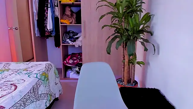 Snapshot of aldrinwhite chatting on 12-03-25, 04:27 aldrinwhite online show from 12-03-25, 04:27