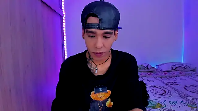 Snapshot of aldrinwhite chatting on 01-13-26, 05:18 aldrinwhite online show from 01-13-26, 05:18