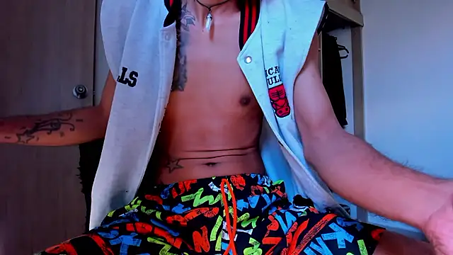 Snapshot of aldrinwhite chatting on 01-14-26, 04:56 aldrinwhite online show from 01-14-26, 04:56