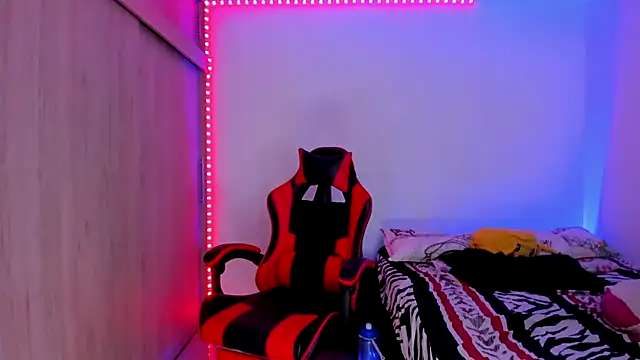 Snapshot of aldrinwhite chatting on 02-08-26, 03:59 aldrinwhite online show from 02-08-26, 03:59