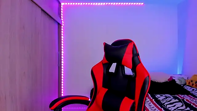 Snapshot of aldrinwhite chatting on 02-10-26, 04:22 aldrinwhite online show from 02-10-26, 04:22