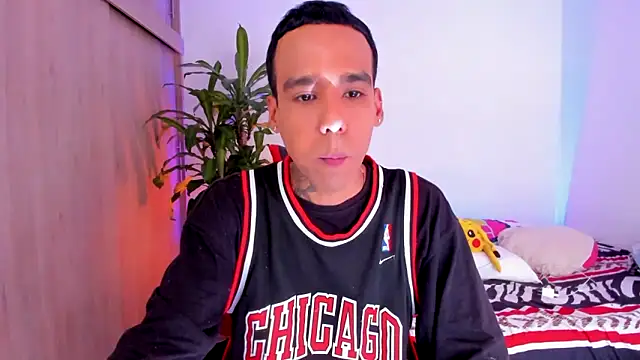 Snapshot of aldrinwhite chatting on 05-07-26, 06:02 aldrinwhite online show from 05-07-26, 06:02