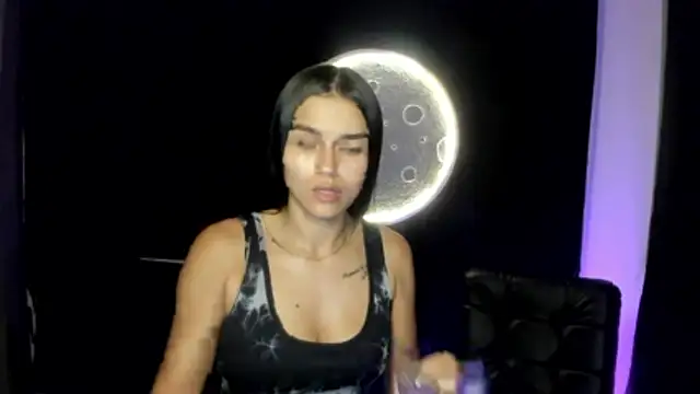 Snapshot of cloe_fox chatting on 02-20-26, 01:35 cloe fox online show from 02-20-26, 01:35