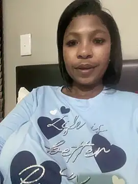 Snapshot of realsquirter chatting on 06-18-26, 05:17 realsquirter online show from 06-18-26, 05:17