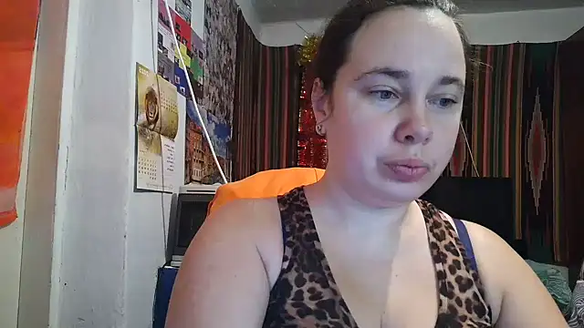 Cora Maro online show from 12-14-25, 10:36