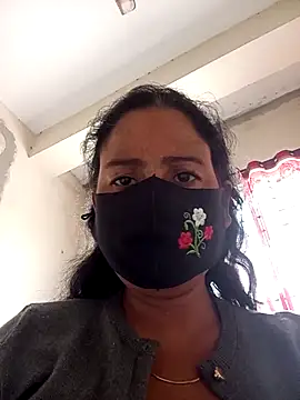 Snapshot of Neha-Roy chatting on 01-18-26, 05:33 Neha-Roy online show from 01-18-26, 05:33