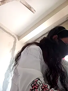 Snapshot of Neha-Roy chatting on 02-26-26, 05:28 Neha-Roy online show from 02-26-26, 05:28