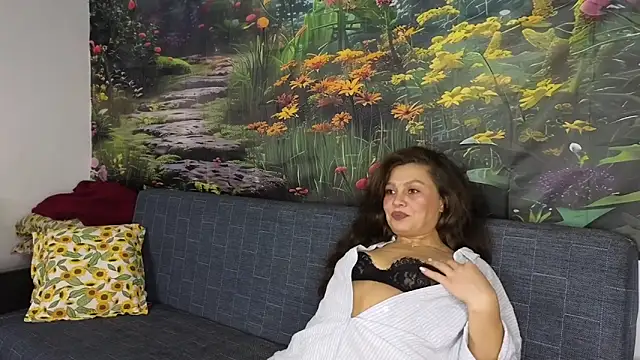 MadameDeFeu online show from 10-04-25, 10:57