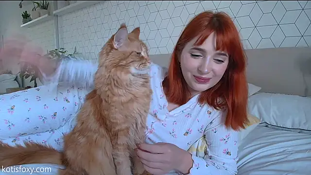 Kotis Foxy online show from 12-02-24, 01:02