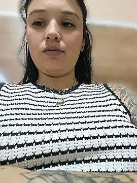 Snapshot of LorenRosse chatting on 07-08-26, 11:42 LorenRosse online show from 07-08-26, 11:42