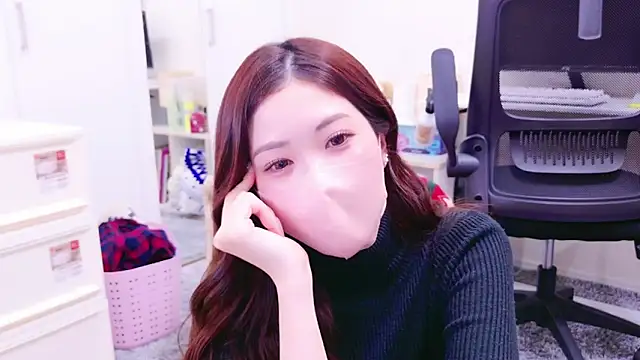 oxo yuna oxo online show from 01-11-25, 09:36