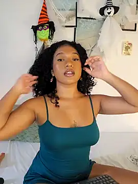 sara sophieee online show from 10-27-25, 05:39