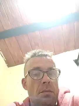 Snapshot of Railey_n_axel chatting on 10-18-25, 07:20 Railey n axel online show from 10-18-25, 07:20