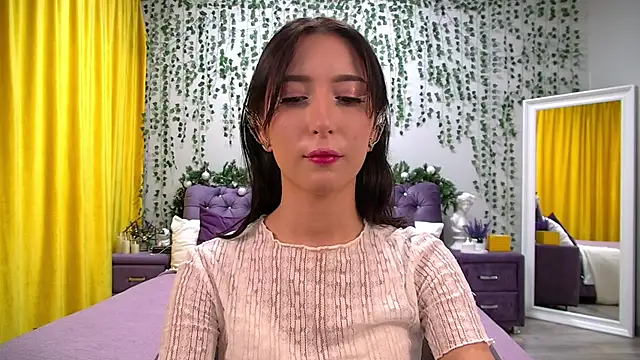 Snapshot of NicoleLimp chatting on 12-16-24, 06:32 NicoleLimp online show from 12-16-24, 06:32