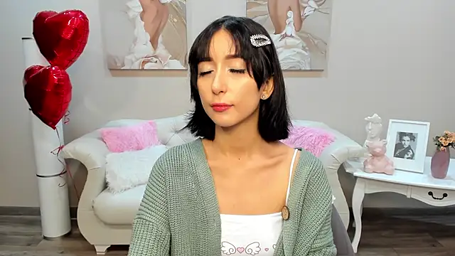 Snapshot of NicoleLimp chatting on 02-11-25, 06:30 NicoleLimp online show from 02-11-25, 06:30