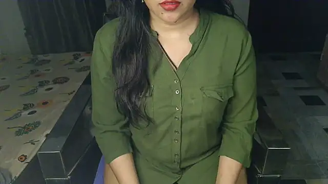Snapshot of aarushi_sharmaa chatting on 07-06-26, 01:19 aarushi sharmaa online show from 07-06-26, 01:19