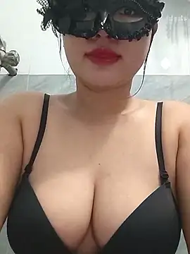 Snapshot of girldam95 chatting on 07-12-26, 05:31 girldam95 online show from 07-12-26, 05:31