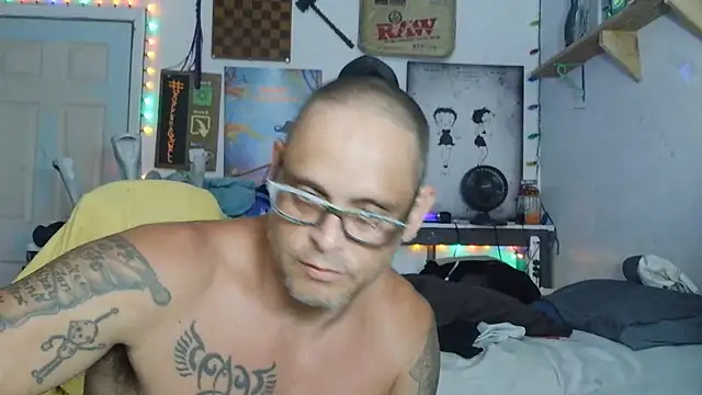 Snapshot of Buffshagswell chatting on 07-18-26, 12:37 Buffshagswell online show from 07-18-26, 12:37