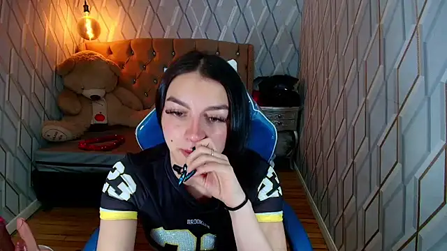 Angelchristix online show from 03-25-26, 01:17