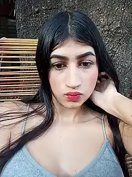 Snapshot of Julix_A chatting on 01-17-25, 01:13 Julix A online show from 01-17-25, 01:13