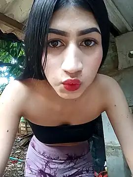 Snapshot of Julix_A chatting on 01-21-25, 04:48 Julix A online show from 01-21-25, 04:48