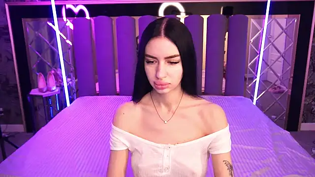 Snow WhiteeeX online show from 02-02-26, 06:45