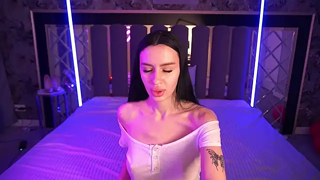 Snow WhiteeeX online show from 03-10-26, 06:40