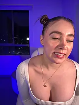 Lanataylor- online show from 10-04-25, 01:25