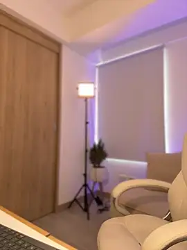 Lanataylor- online show from 01-18-26, 09:29