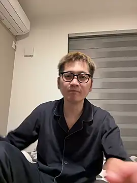 Snapshot of kensnb chatting on 04-19-26, 12:26 kensnb online show from 04-19-26, 12:26