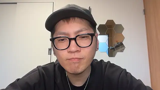 Snapshot of kensnb chatting on 04-19-26, 08:33 kensnb online show from 04-19-26, 08:33