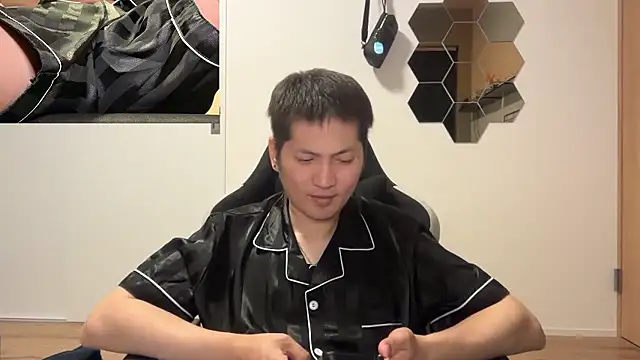 Snapshot of kensnb chatting on 04-22-26, 12:50 kensnb online show from 04-22-26, 12:50