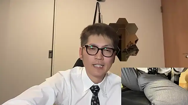 Snapshot of kensnb chatting on 05-20-26, 11:49 kensnb online show from 05-20-26, 11:49