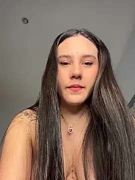 Snapshot of _ISABELLA_HOT_ chatting on 05-02-26, 12:32 ISABELLA HOT online show from 05-02-26, 12:32